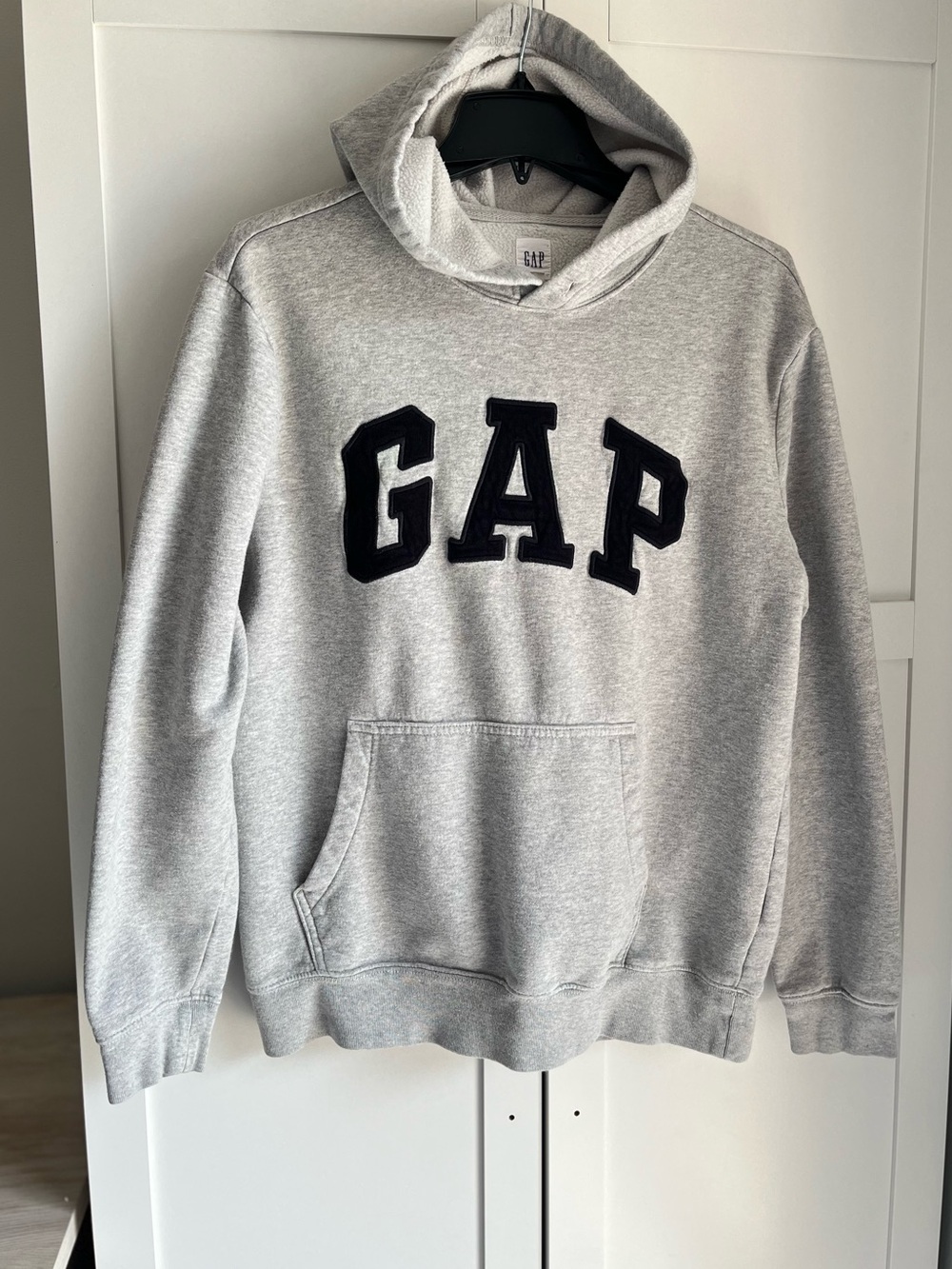 GAP Men’s Heather Gray Hoodie with black Logo cotton lightweight sweater